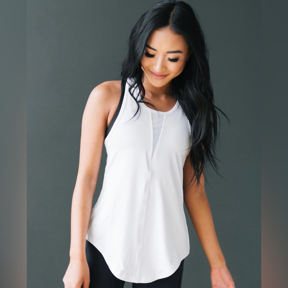 Zyia effortless tank in white size S